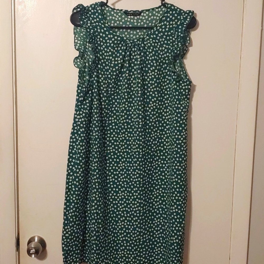 Large green Shein dress